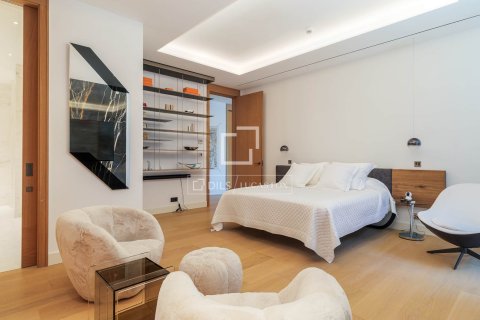 Купить квартиру в Барселона, Испания с 2 спальни, 186м², № 7265 - фото 11