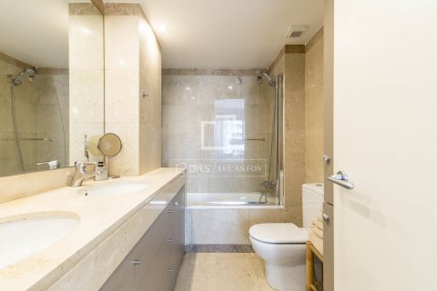Купить квартиру в Барселона, Испания с 3 спальни, 97м², № 7266 - фото 24