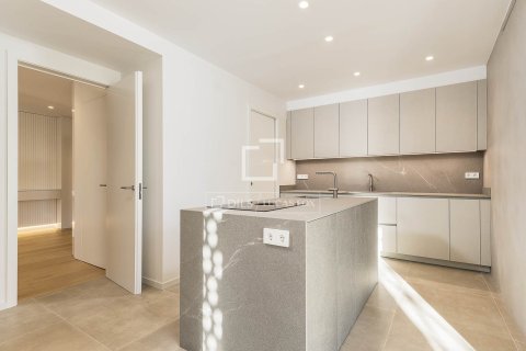 Apartamento de 5 dormitorios en venta en Barcelona, Cataluña, Spain № 4350 - foto 18