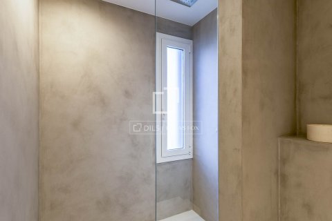 Apartamento de 5 dormitorios en venta en Barcelona, Cataluña, Spain № 4350 - foto 30