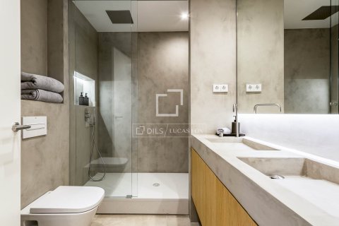 Apartamento de 5 dormitorios en venta en Barcelona, Cataluña, Spain № 4350 - foto 27