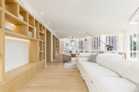 Apartamento de 5 dormitorios en venta en Barcelona, Cataluña, Spain № 4350 - foto 14
