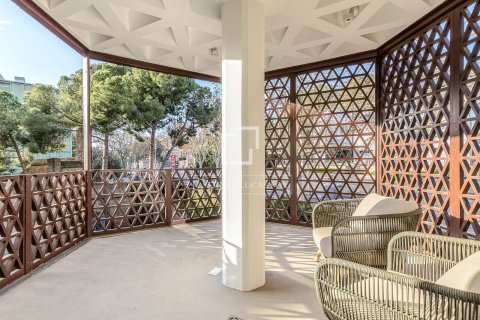 Apartamento de 5 dormitorios en venta en Barcelona, Cataluña, Spain № 4350 - foto 5
