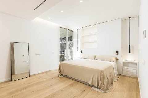 Apartamento de 5 dormitorios en venta en Barcelona, Cataluña, Spain № 4350 - foto 22