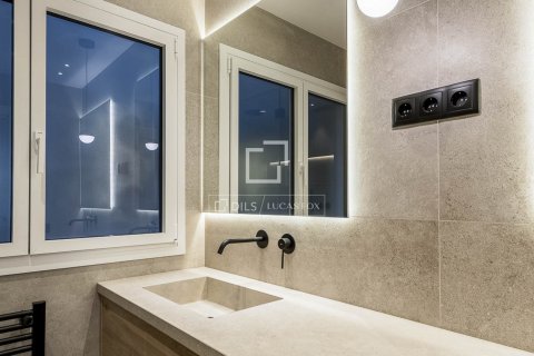 Купить квартиру в Барселона, Испания с 3 спальни, 152м², № 4349 - фото 21