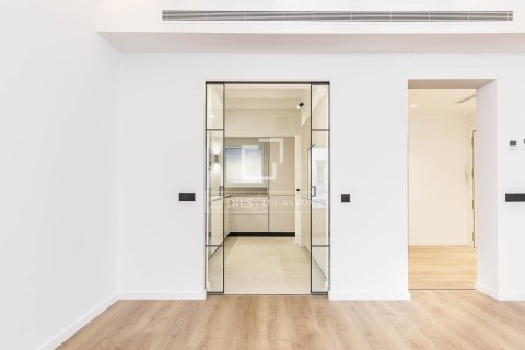 Купить квартиру в Барселона, Испания с 3 спальни, 152м², № 4349 - фото 3