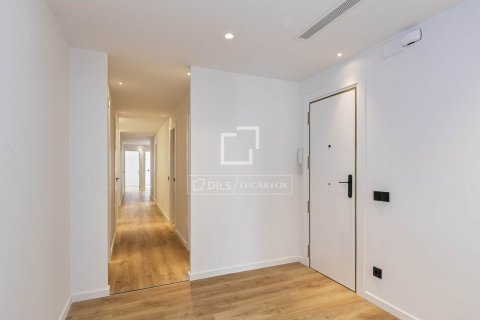 Купить квартиру в Барселона, Испания с 3 спальни, 152м², № 4349 - фото 11