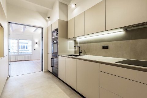 Купить квартиру в Барселона, Испания с 3 спальни, 152м², № 4349 - фото 8