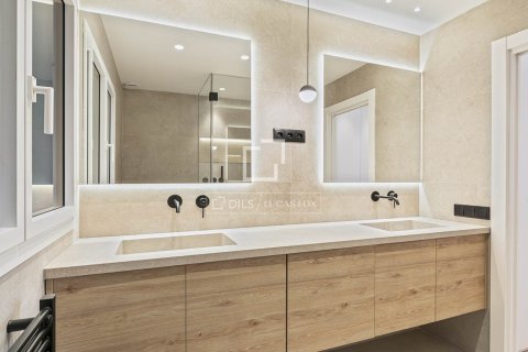 Купить квартиру в Барселона, Испания с 3 спальни, 152м², № 4349 - фото 23