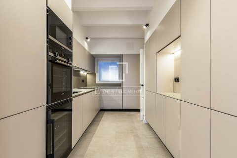 Купить квартиру в Барселона, Испания с 3 спальни, 152м², № 4349 - фото 6