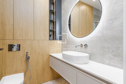 Apartamento de 3 dormitorios en venta en Barcelona, Cataluña, Spain № 4351 - foto 20