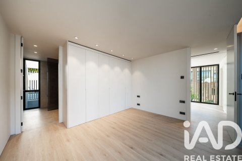 4 bedrooms house for sale in Teia, Barcelona, Catalonia, Spain № 7378 - photo 12