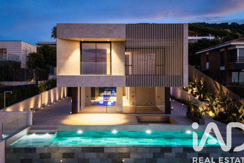 4 bedrooms house for sale in Teia, Barcelona, Catalonia, Spain № 7378 - photo 18