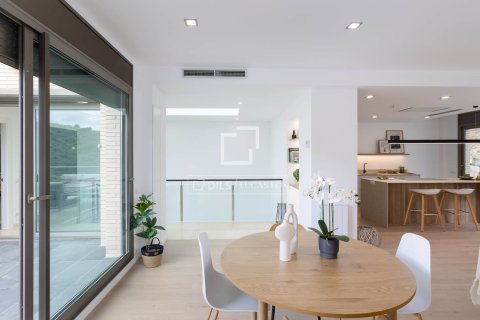Villa de 4 dormitorios en venta en Alella, Barcelona, Cataluña, Spain № 6528 - foto 10
