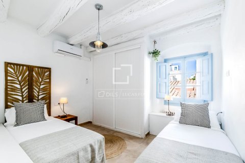 Villa de 3 dormitorios en venta en Sitges, Barcelona, Cataluña, Spain № 6527 - foto 23