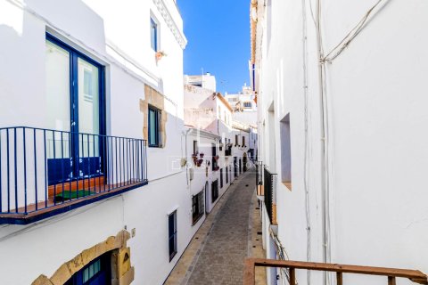 Villa de 3 dormitorios en venta en Sitges, Barcelona, Cataluña, Spain № 6527 - foto 16