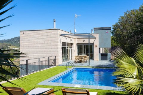 Villa de 4 dormitorios en venta en Alella, Barcelona, Cataluña, Spain № 6530
