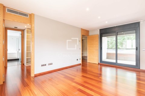 Villa de 6 dormitorios en venta en Bellaterra, Barcelona, Cataluña, Spain № 4370 - foto 20