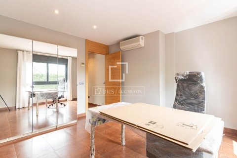 Villa de 6 dormitorios en venta en Bellaterra, Barcelona, Cataluña, Spain № 4370 - foto 14