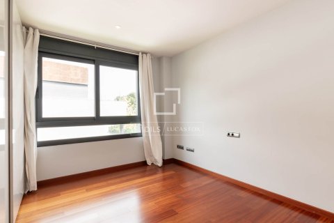 Villa de 6 dormitorios en venta en Bellaterra, Barcelona, Cataluña, Spain № 4370 - foto 25