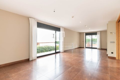 Villa de 6 dormitorios en venta en Bellaterra, Barcelona, Cataluña, Spain № 4370 - foto 6