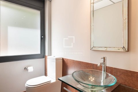 Villa de 6 dormitorios en venta en Bellaterra, Barcelona, Cataluña, Spain № 4370 - foto 16