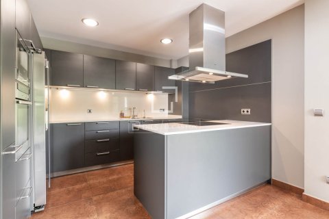 Villa de 6 dormitorios en venta en Bellaterra, Barcelona, Cataluña, Spain № 4370 - foto 10