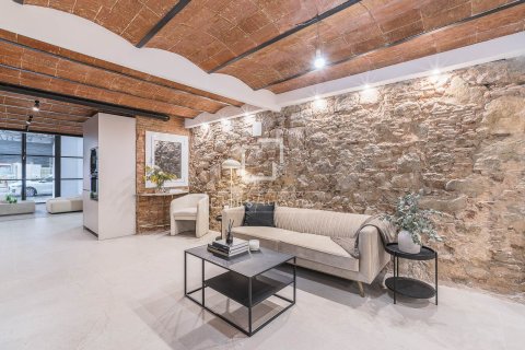 Apartamento de 3 dormitorios en venta en Barcelona, Cataluña, Spain № 4374