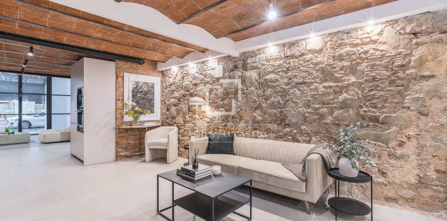 3 bedrooms apartment for sale in Barcelona, Catalonia, Spain № 4374