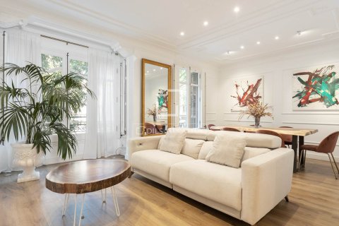 2 bedrooms apartment for sale in Barcelona, Catalonia, Spain № 7276 - photo 30