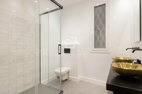2 bedrooms apartment for sale in Barcelona, Catalonia, Spain № 7276 - photo 4