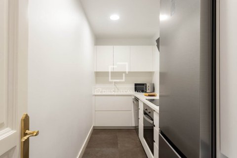 2 bedrooms apartment for sale in Barcelona, Catalonia, Spain № 7276 - photo 18