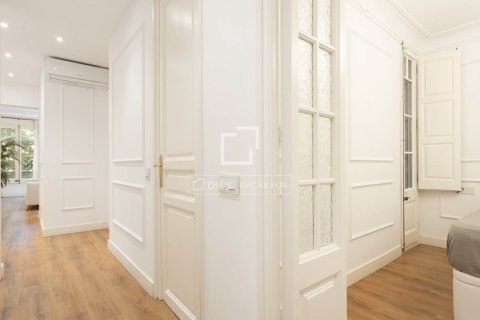 2 bedrooms apartment for sale in Barcelona, Catalonia, Spain № 7276 - photo 5
