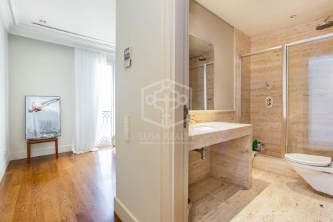 4 bedrooms apartment for rent in Barcelona, Catalonia, Spain № 3577 - photo 6