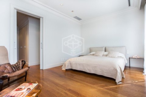 4 bedrooms apartment for rent in Barcelona, Catalonia, Spain № 3577 - photo 15