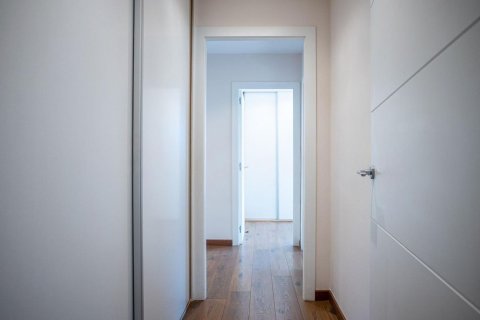 Apartamento de 5 dormitorios en venta en Barcelona, Cataluña, Spain № 8438 - foto 9