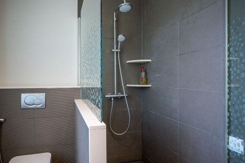 Apartamento de 5 dormitorios en venta en Barcelona, Cataluña, Spain № 8438 - foto 15