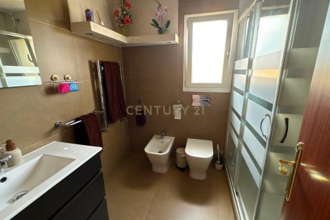 Сasa de 4 dormitorios en venta en Mollet del Vallès, Barcelona, Cataluña, Spain № 8435 - foto 19