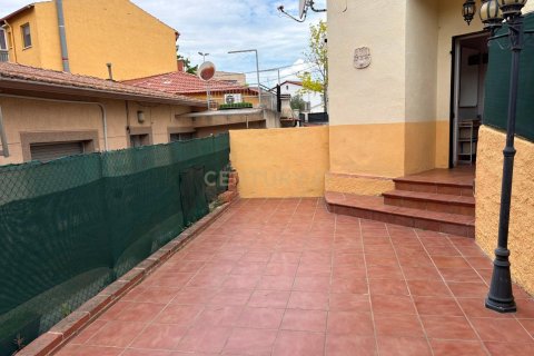 Сasa de 4 dormitorios en venta en Mollet del Vallès, Barcelona, Cataluña, Spain № 8435 - foto 7
