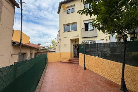 Сasa de 4 dormitorios en venta en Mollet del Vallès, Barcelona, Cataluña, Spain № 8435