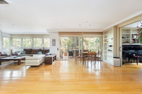 Apartamento de 5 dormitorios en venta en Barcelona, Cataluña, Spain № 8439