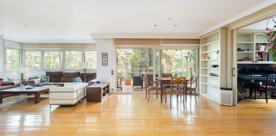Apartamento de 5 dormitorios en venta en Barcelona, Cataluña, Spain № 8439