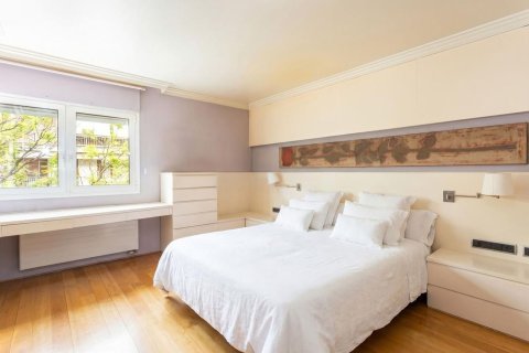 Apartamento de 5 dormitorios en venta en Barcelona, Cataluña, Spain № 8439 - foto 18