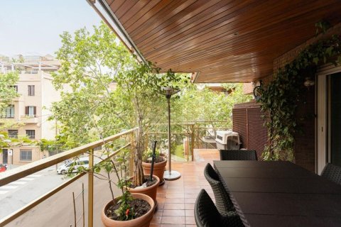 Apartamento de 5 dormitorios en venta en Barcelona, Cataluña, Spain № 8439 - foto 12