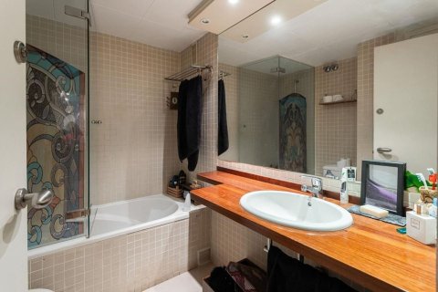 Apartamento de 5 dormitorios en venta en Barcelona, Cataluña, Spain № 8439 - foto 23