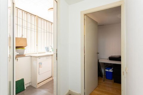 Apartamento de 5 dormitorios en venta en Barcelona, Cataluña, Spain № 8439 - foto 16