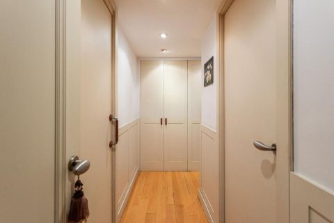 Apartamento de 5 dormitorios en venta en Barcelona, Cataluña, Spain № 8439 - foto 30