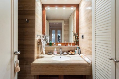 Apartamento de 5 dormitorios en venta en Barcelona, Cataluña, Spain № 8439 - foto 29
