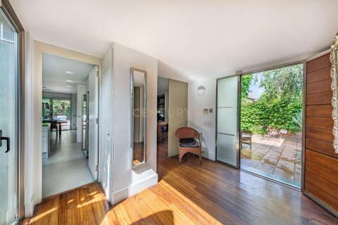 Сasa de 3 dormitorios en venta en Sant Cugat del Vallès, Barcelona, Cataluña, Spain № 8434 - foto 16