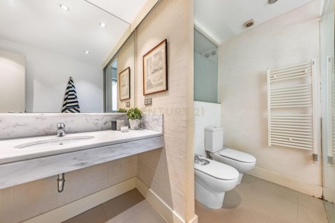 Сasa de 3 dormitorios en venta en Sant Cugat del Vallès, Barcelona, Cataluña, Spain № 8434 - foto 21